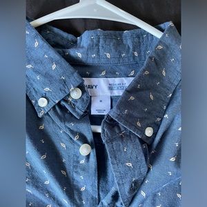 Old Navy blue shirt